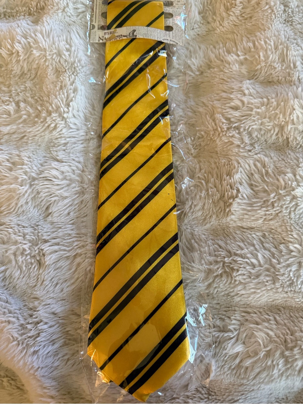 Yellow and Black Diagonal Stripe Men’s Tie - Stylish Formal Accessory